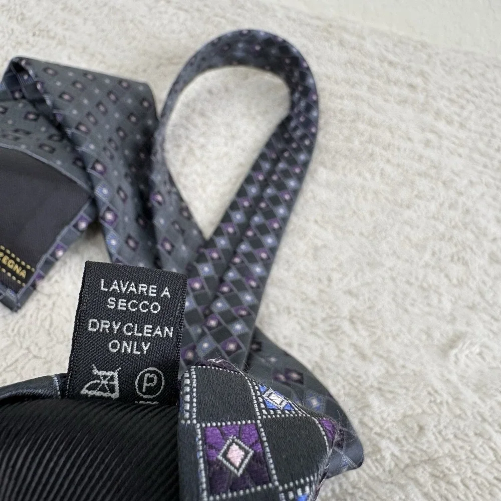 Ermengildo Zegna 100% Silk Tie Geometric Purple Gray 61